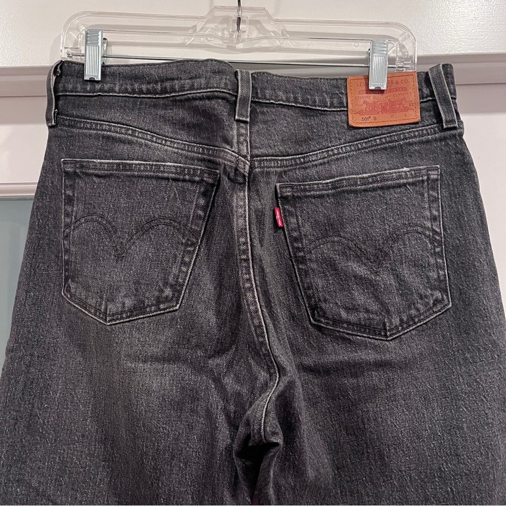Black Straight Ankle Levi’s